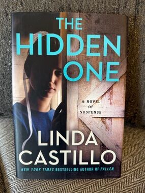 The Hidden One by Linda Castillo